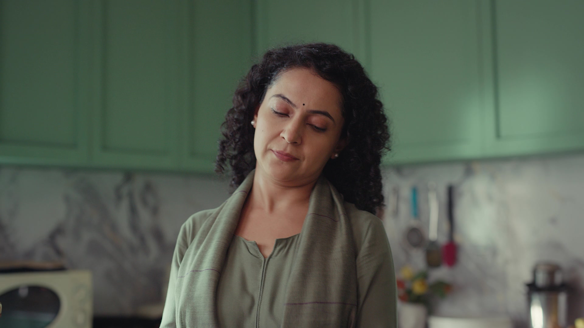 She manages it all. We manage the tyres. Life does not slow down for a working mom