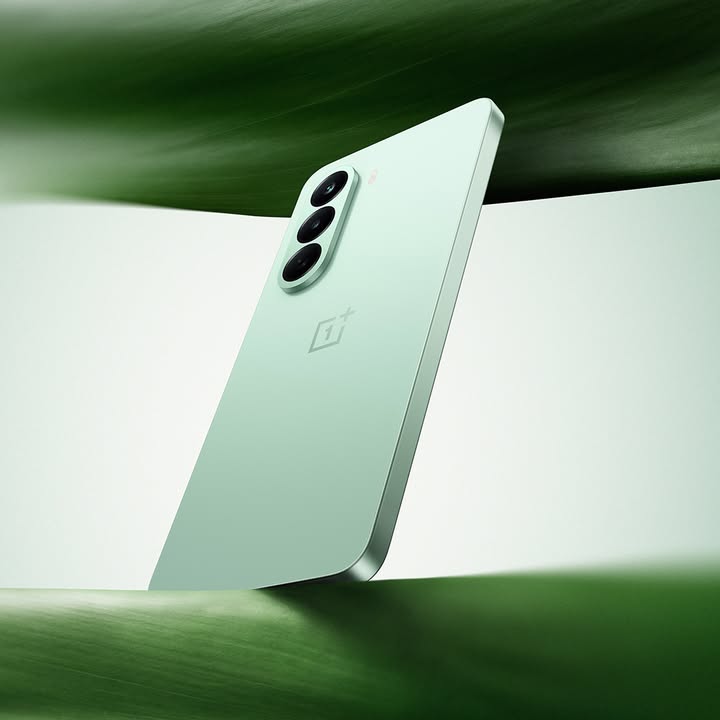Green flags everywhere. OnePlusNordCE6Lite Get yours https www.amazon.in dp B0GVYGX4JX