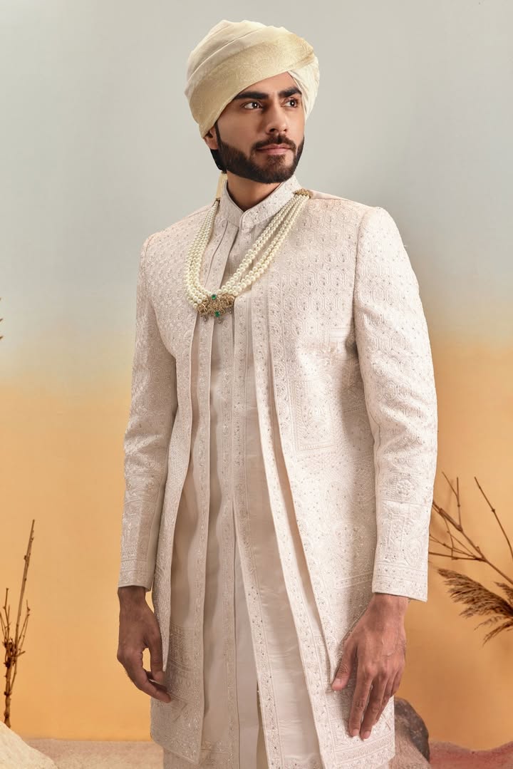 A regal wedding look becomes only more pronounced when the inspiration for the outfit is none other than Nature herself