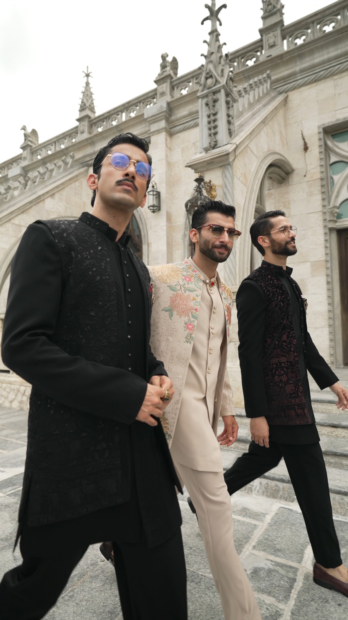 Looking this good was bound to become the talk. Discover the finest collection at Manyavar
