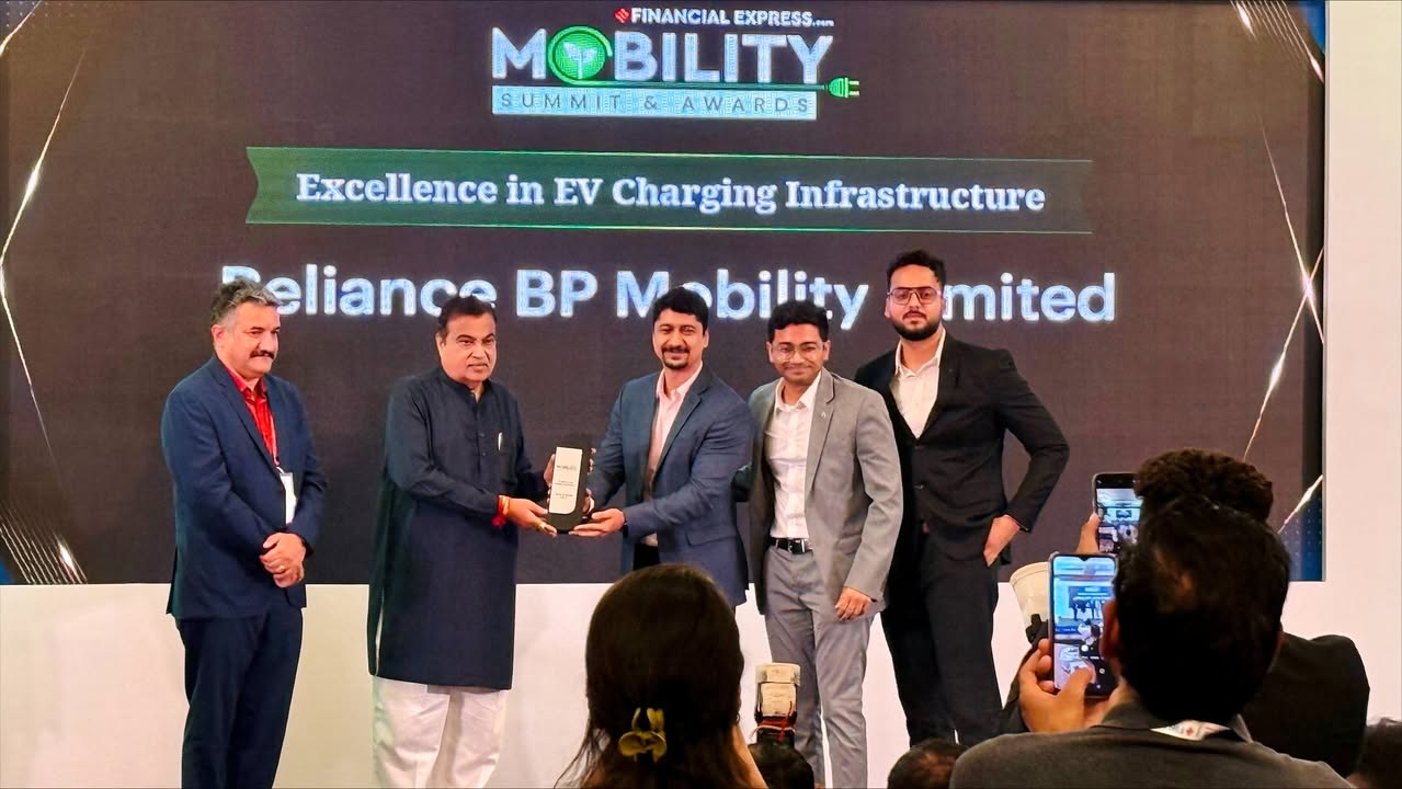 Were Charged Up with Pride Jio bp pulse is elated to share that we have been recognized for Excellence in EV Charging Infra...