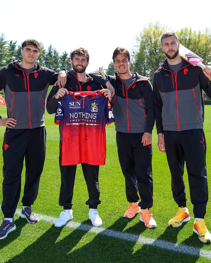 Rossoneri meets RCB cmpulisic and the boys turned Milanello into a cricket ground