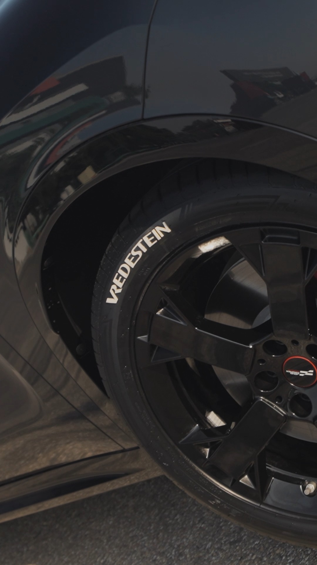 A drive that transcends the ordinary That s what the new MINI JCW Countryman ALL4 delivers when it rides on Vredest...