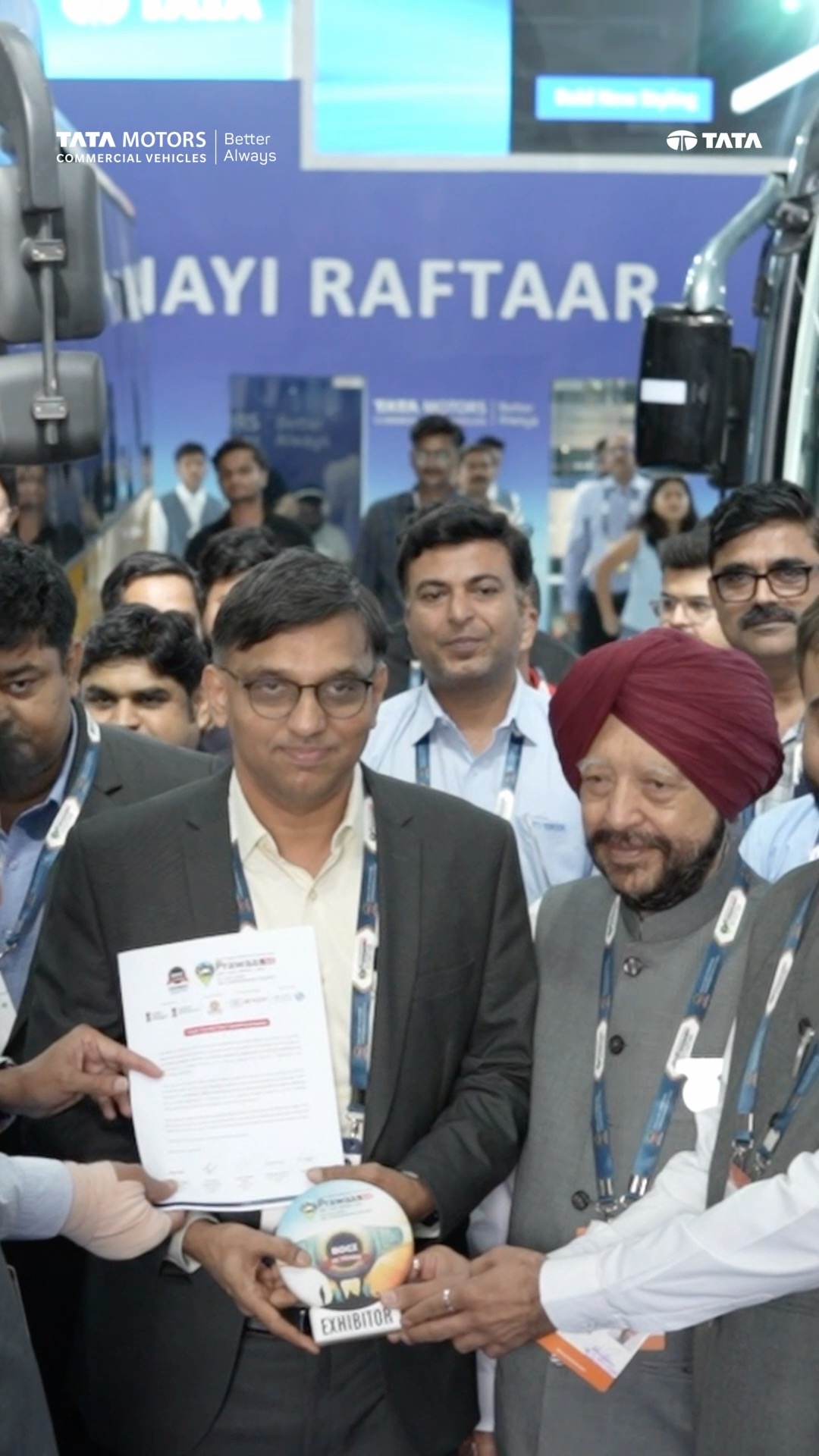 Bus Car Operators Confederation of India BOCI visits Tata Motors pavilion at Prawaas 5