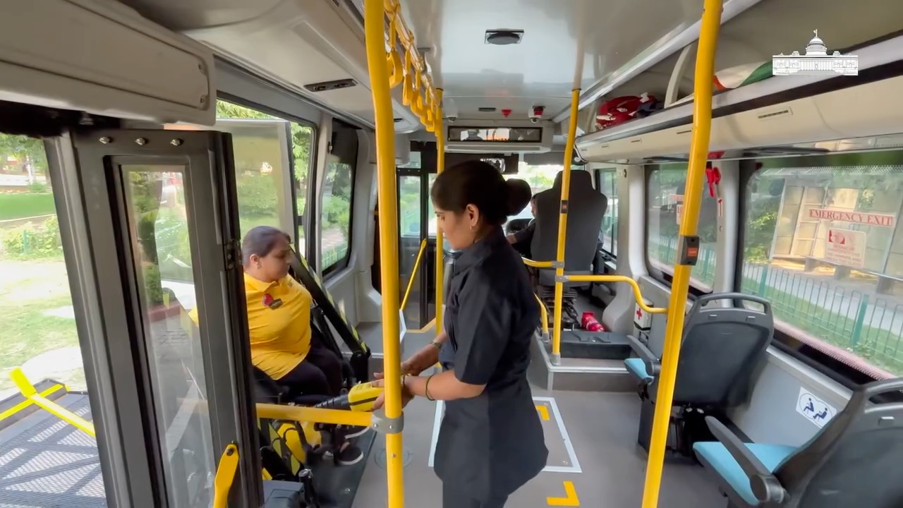 The Tata Ultra Urban 9m EV has been selected for the RAAHI Rashtrapati Bhavan Access and Heritage Interconnector initiativ...
