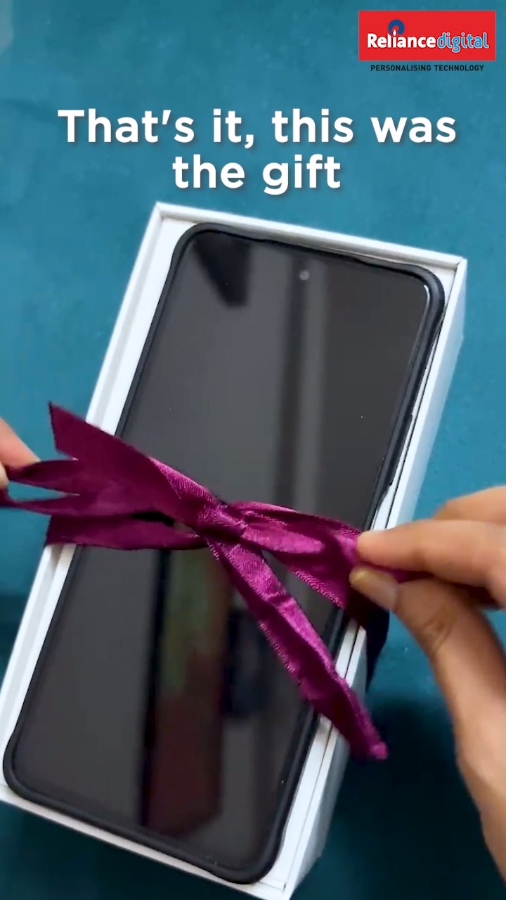  Kitni baar bola hai saara din phone mat chalaya karo.... RelianceDigital ParentsDay ParentsDayGift