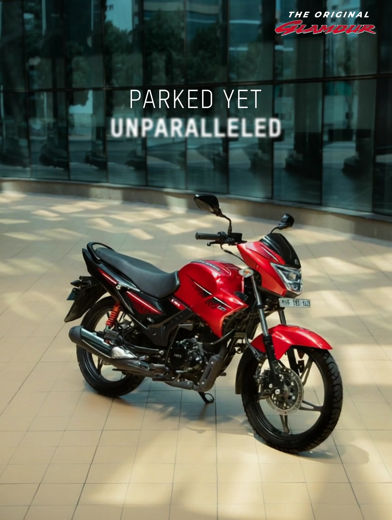 Some turn heads on the move. This one does it standing still. Glamour HeroMotoCorp