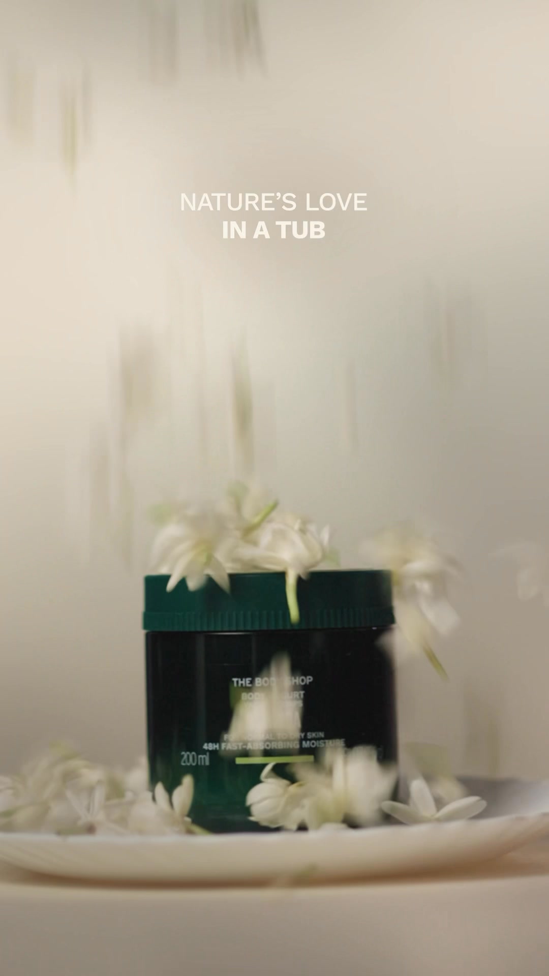 Absorbs in seconds Oh yes. Leaves you smelling divine Absolutely