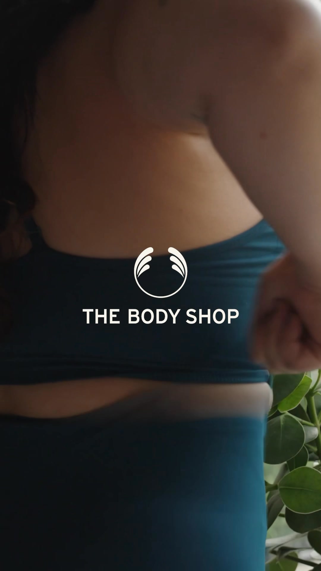 Escape the rush. Sink into the moment. When life moves fast, treat your skin to a slower rhythm. The Spa of the World range brings rich textures, exotic inspired fragrances and deeply nourishing formulas crafted from natures finest Escape the rush. Sink into the moment. When life moves fast, treat your skin to a slower rhythm