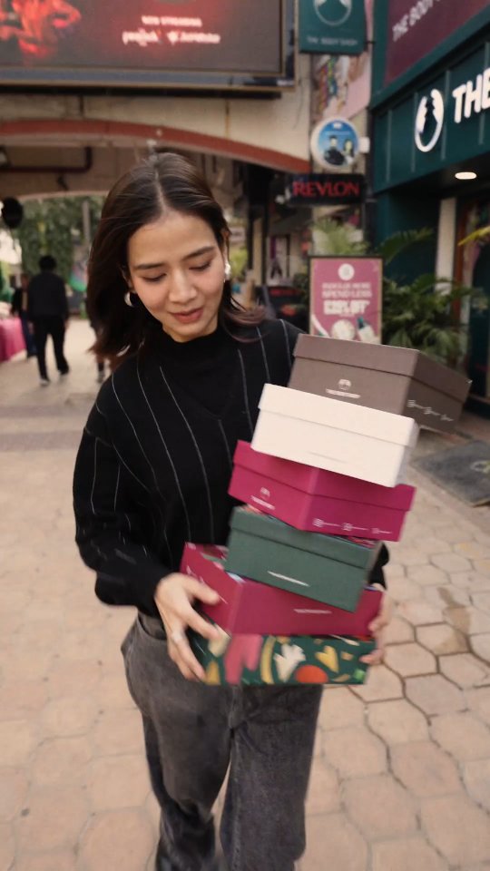 The holidays always come with that one moment when you realise you want something special for everyone and maybe a little so...