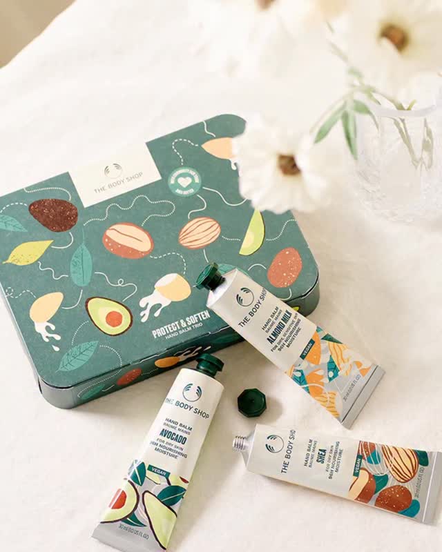 For all the moments shes chasing and creating, Our Hand Balm Gift Sets are made to keep her hands soft, nourished, and ready...