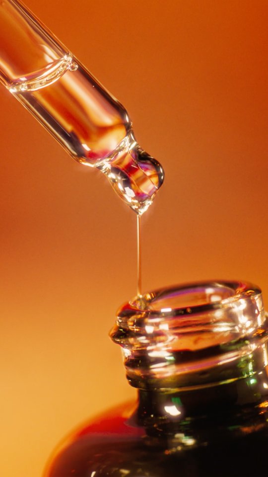 When your skincare duo is the real power couple Our Vitamin C Serum evens out your skin tone, while the Vitamin...