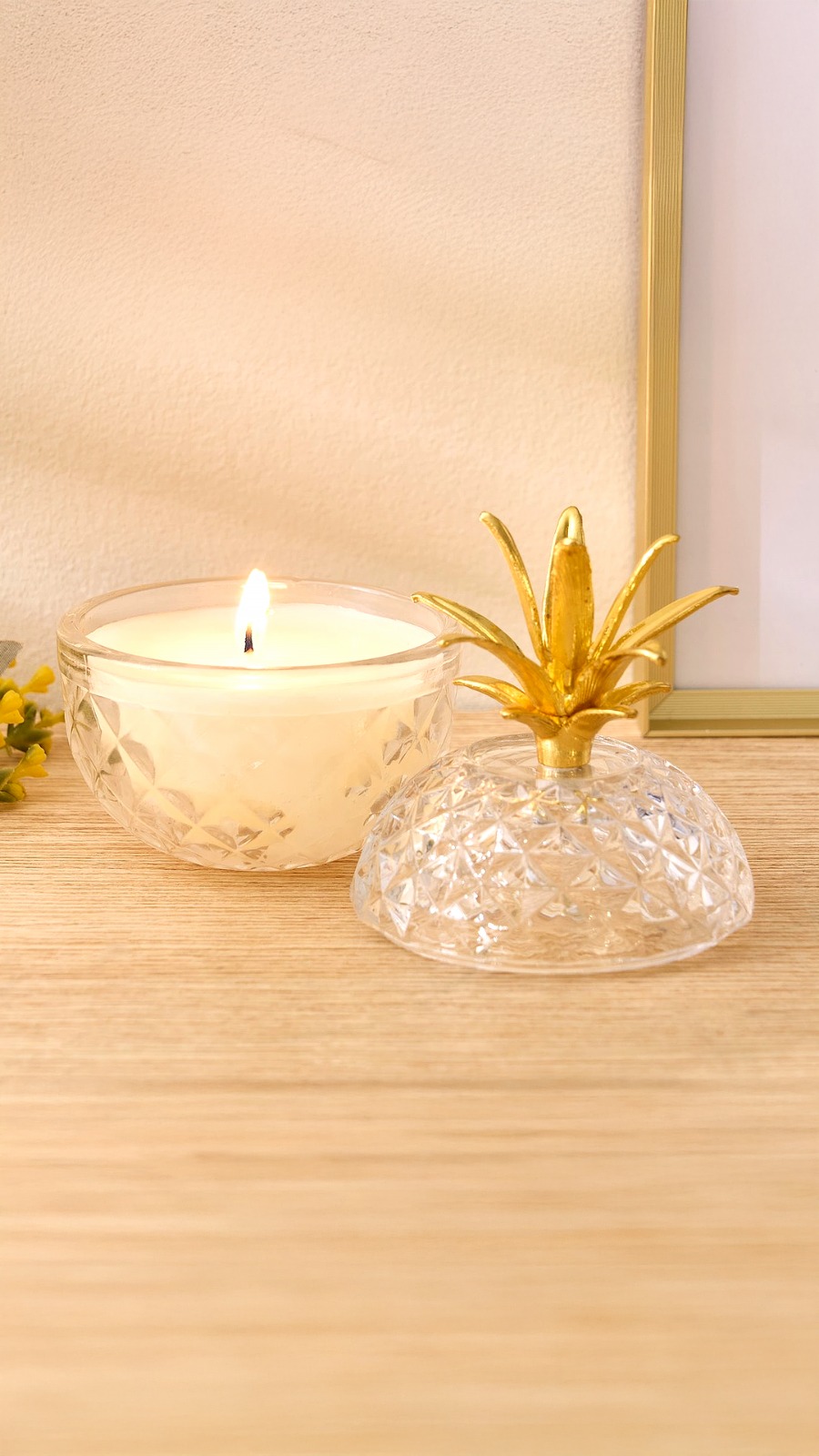 Indulge in the rare scents of the tropics. Homecentre HomecentreIndia Tropics Candles Fragrance