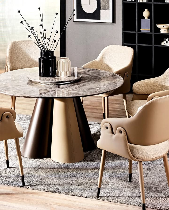 Monochrome, for sleek everyday dining. Homecentre HomecentreIndia Dining Monochrome Sleek