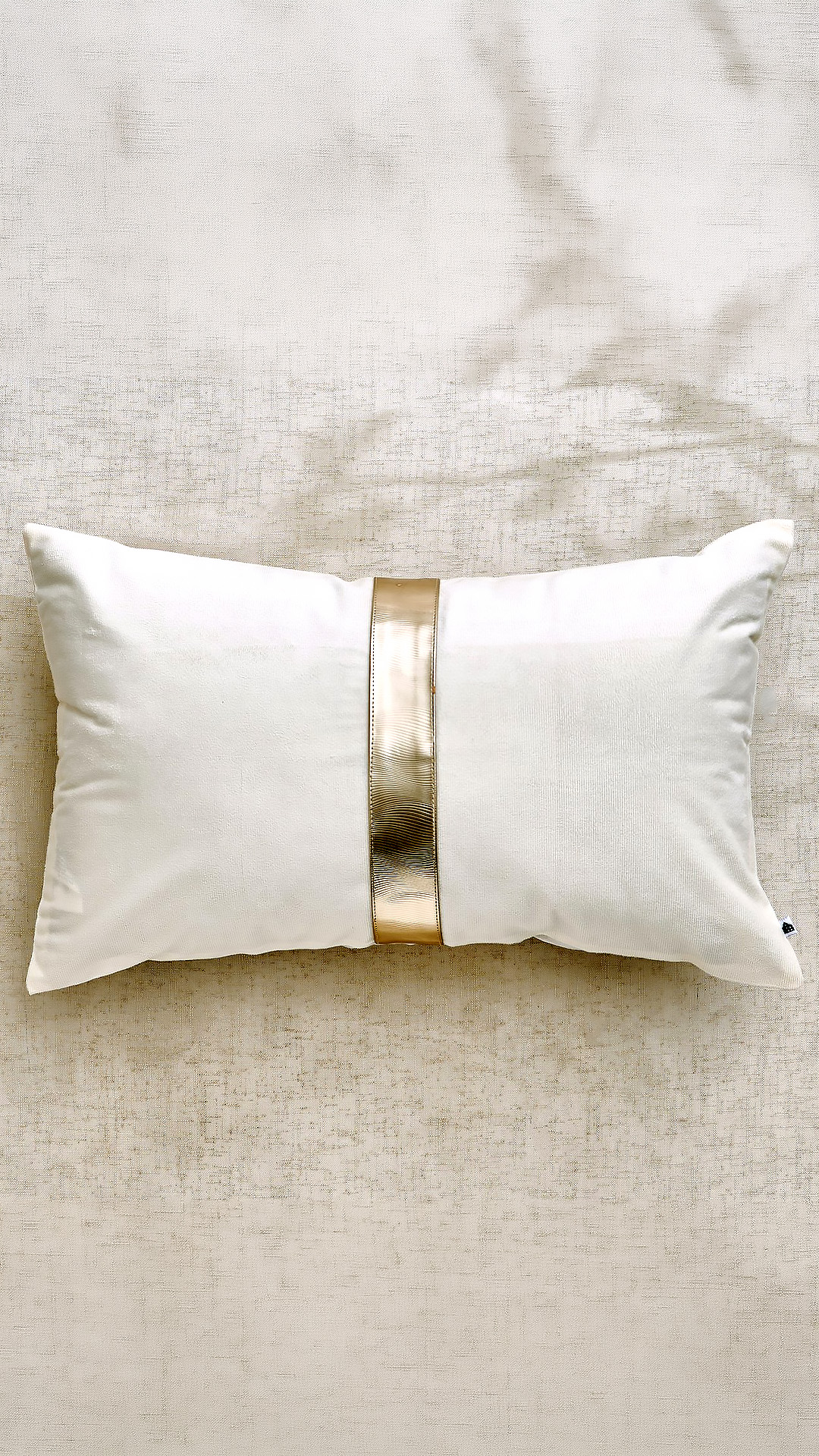 The 100 Hours Sale begins. Rush to get your favourite picks before time runs out...