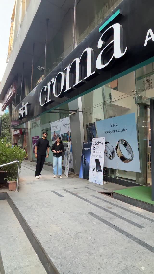 Jhagda band karo, AC mein chill shuru karo. couple fight, summer sale, gadgets, electronics 
