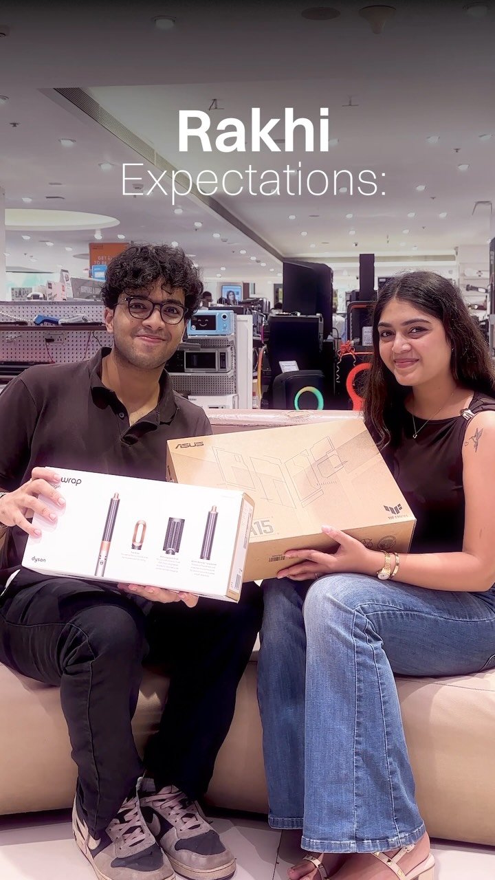 Pyaar toh pyaar hai, bas gifting game thoda bekaar hai Croma, RakshaBandhan, CromaWaliRakhi, GharBantaHaiCromaSe, Festi...