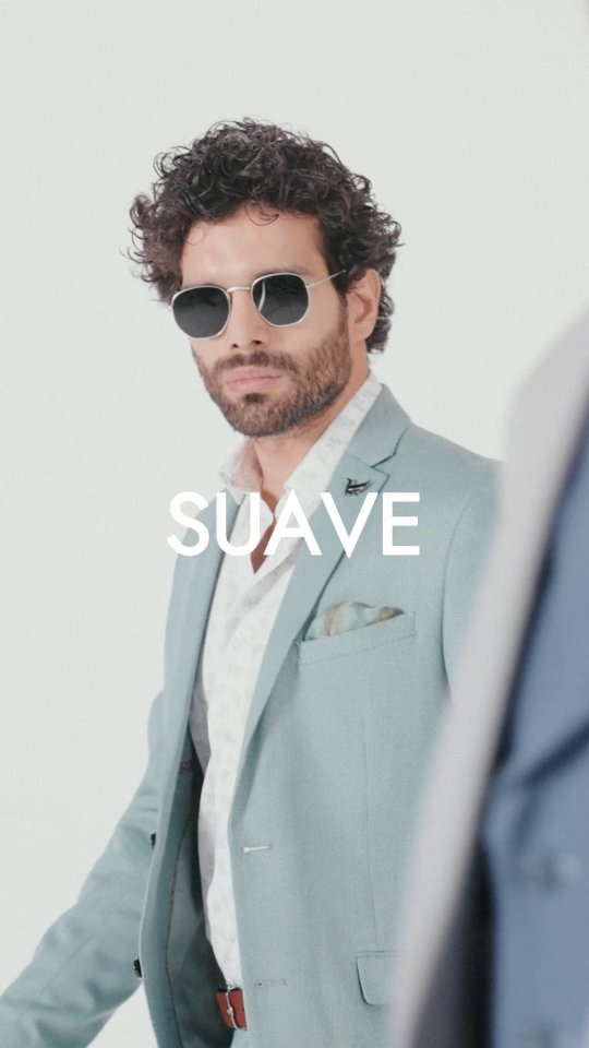 Standing by his side in style. Blackberrys collection makes sure every member of the crew looks like a perfect team
