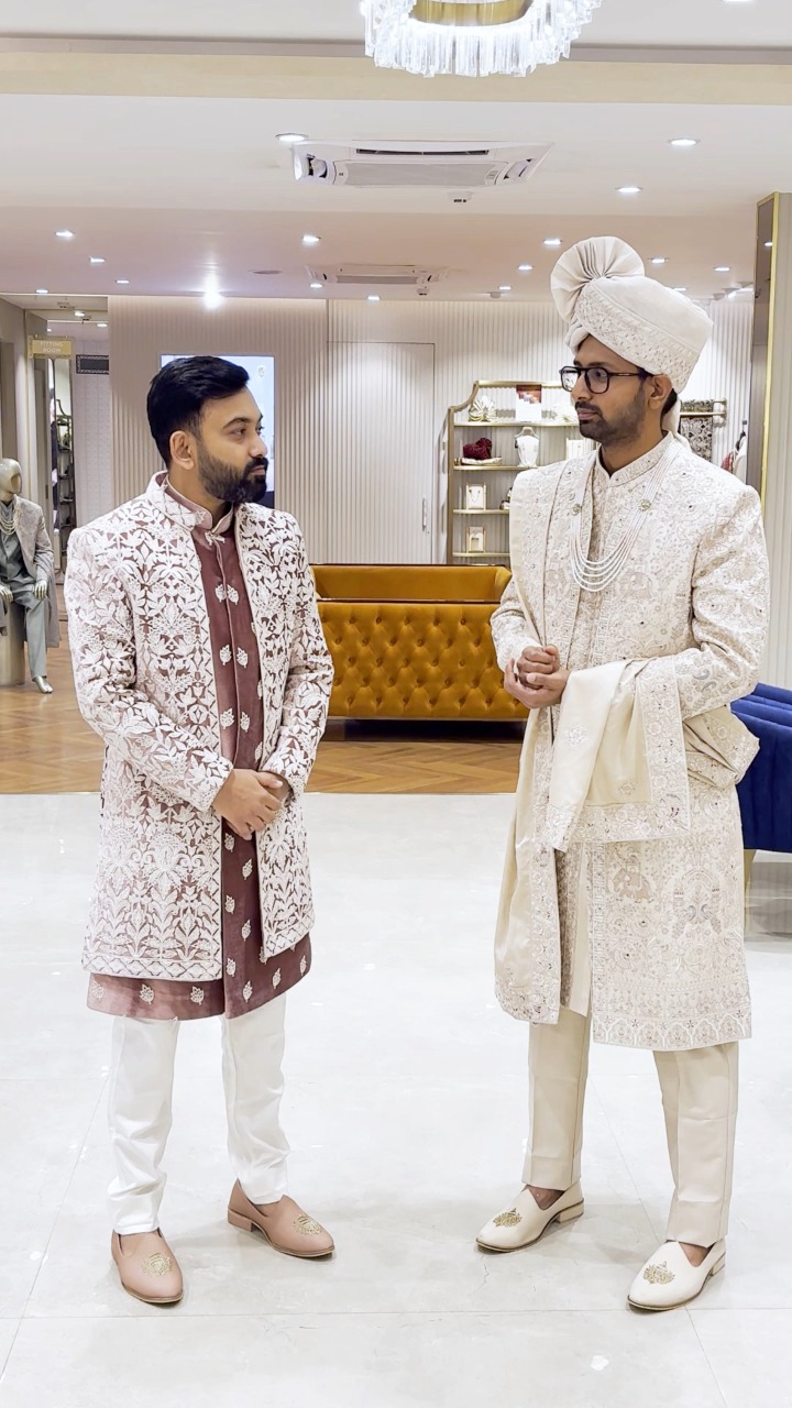 When one Manyavar visit turns into full shaadi planning. Trend TrendingNow Manyavar AapKabBanRaheHainManyavar