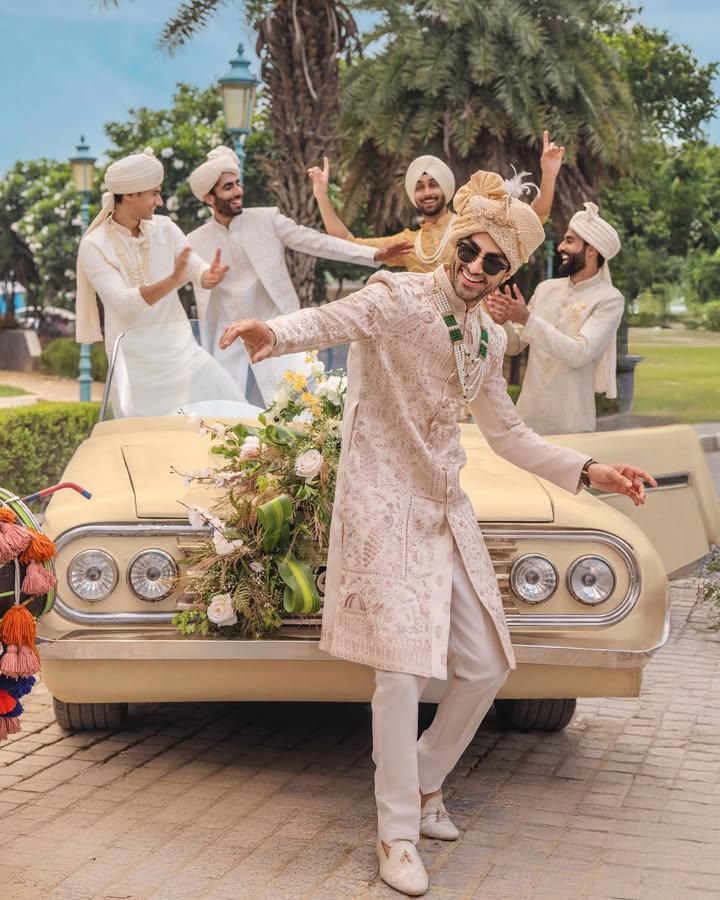 With the dhols thundering, everyone dancing, and the Baraat in full power mode, the outfits should match the madness