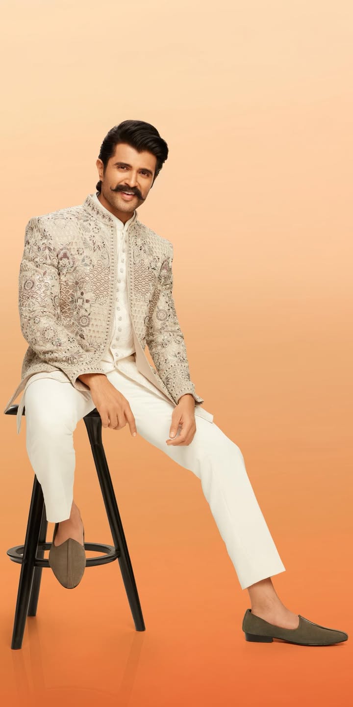 Vijay Deverakonda keeps it effortlessly sharp in this light grey Indo Western from Manyavar