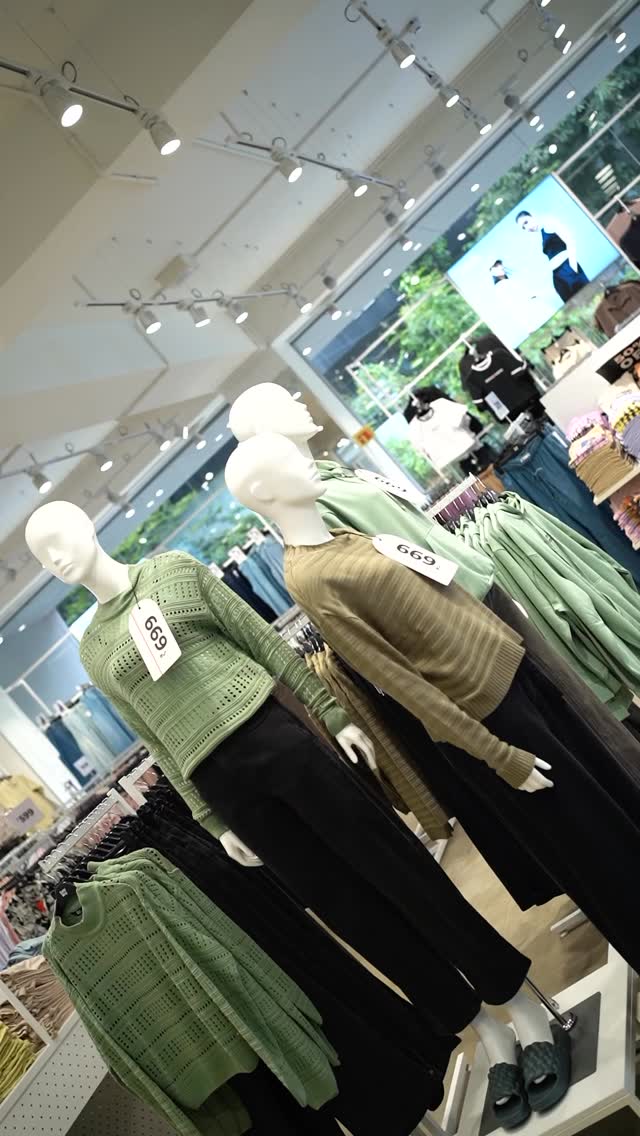 Fresh fits dropping. Heads turning. And the mannequins Living their best life