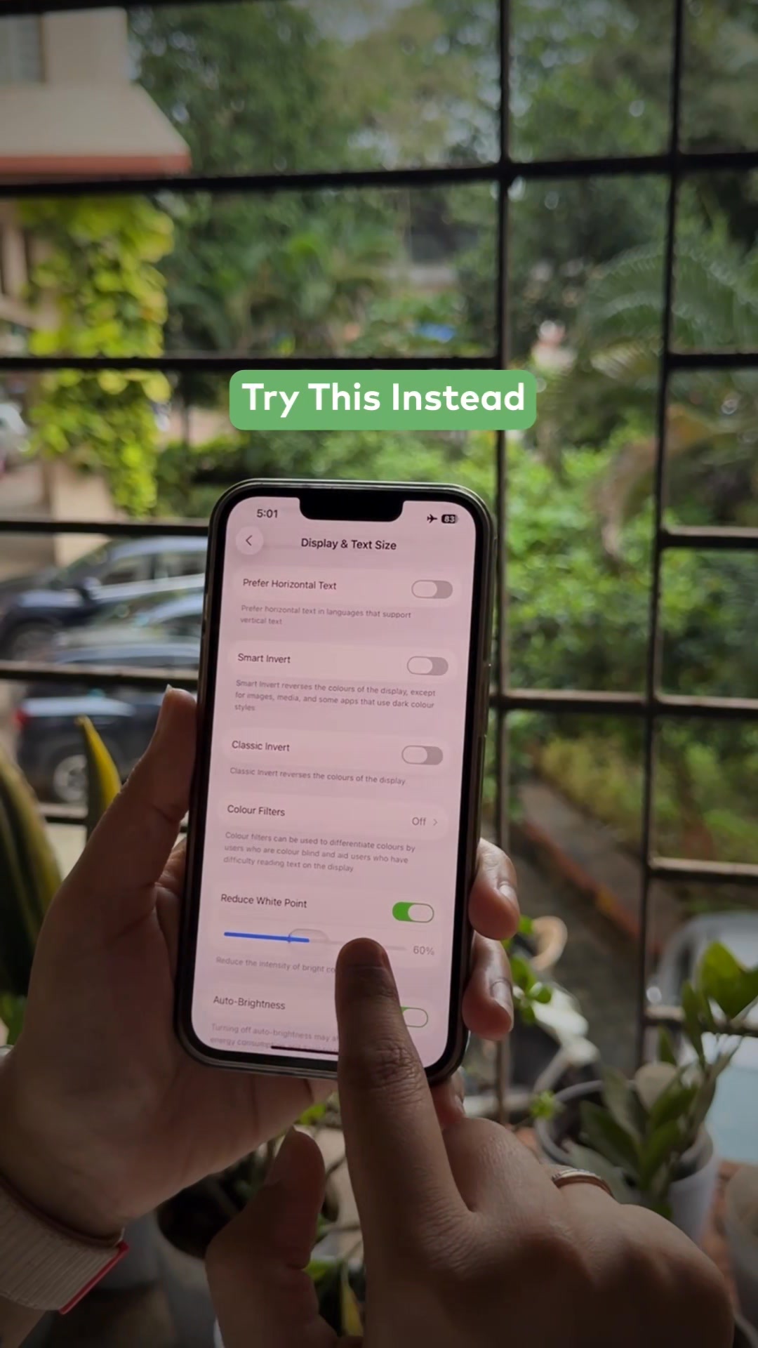 This quick video shows you the simple settings you can adjust right now to optimise your iPhone screen brightness