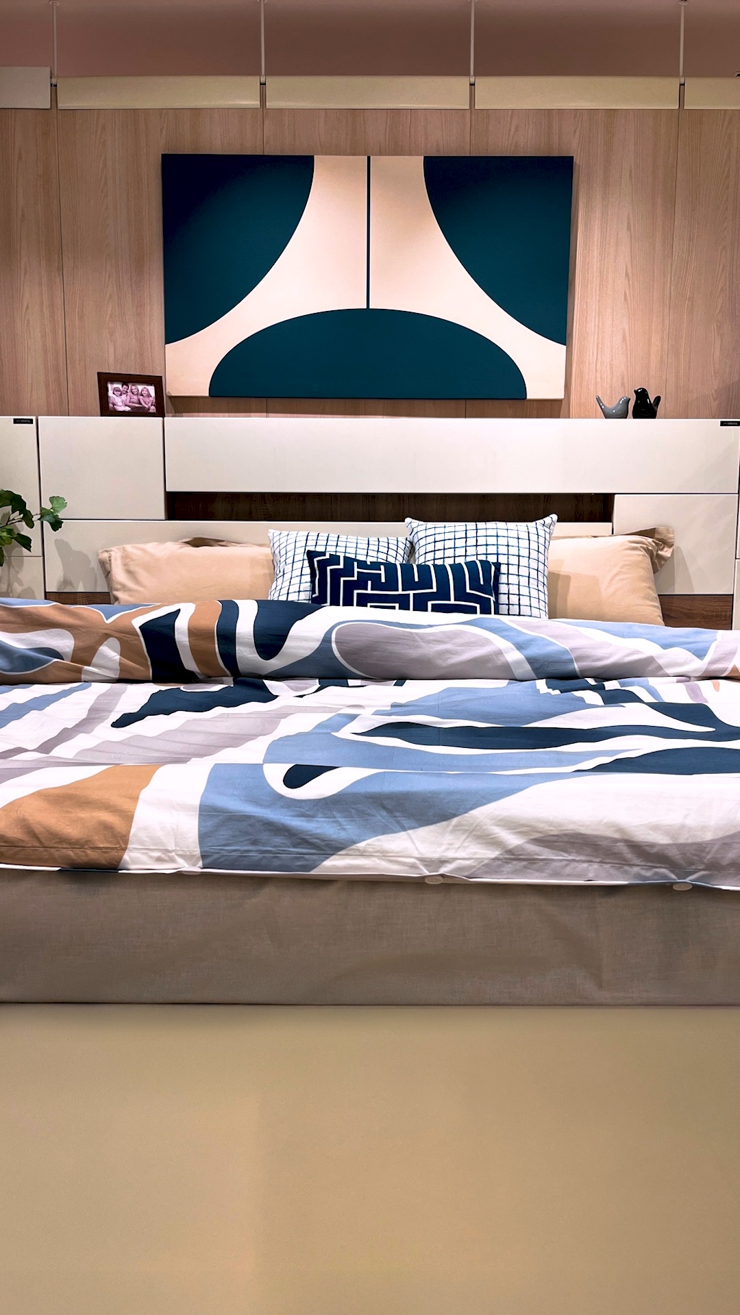 Tuck in the corners, fluff up the pillows, and let comfort take over. To shop visit https bit