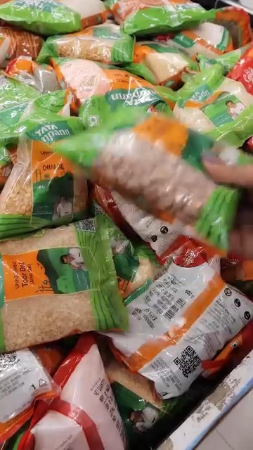 When shopping for dal, toh bhar bhar ke daal