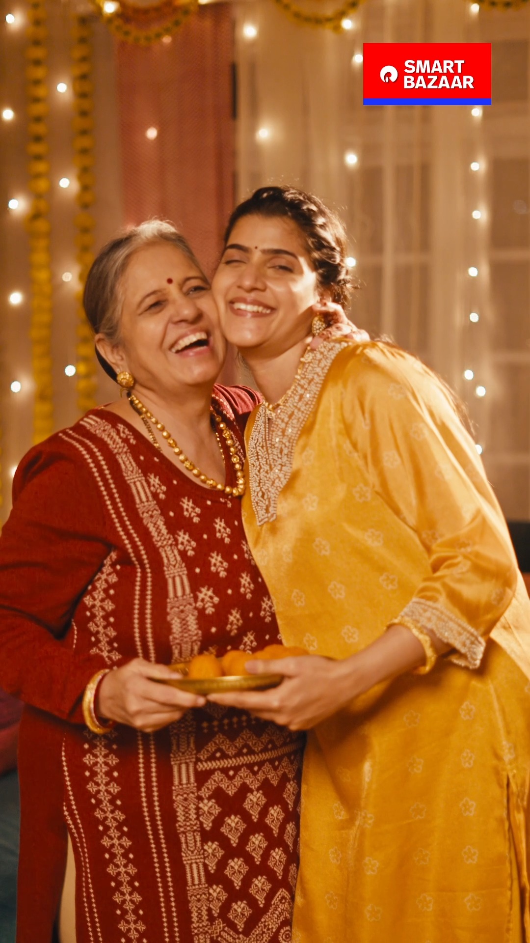 From sharing sweets to celebrating with beautiful outfits, heres to festive bonds that outshine the lights. SMARTBazaar FestiveSeason Diwali SMARTBazaarKeSMARTParivaar From sharing sweets to celebrating with beautiful outfits, heres to festive bonds that outshine the lights