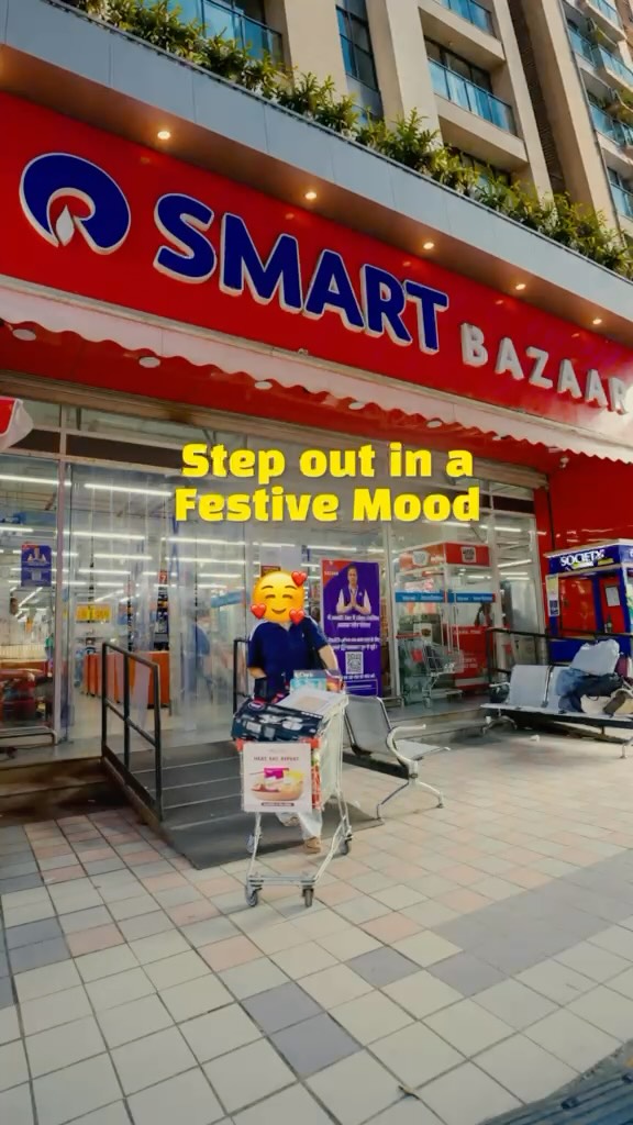 Kisi bhi mood mein aao, lekin jaaoge sirf Tyohaar Ready Discounts ki lagi hai rail, kyuki aa gaya hai SMART Bazaar ka Tyo...
