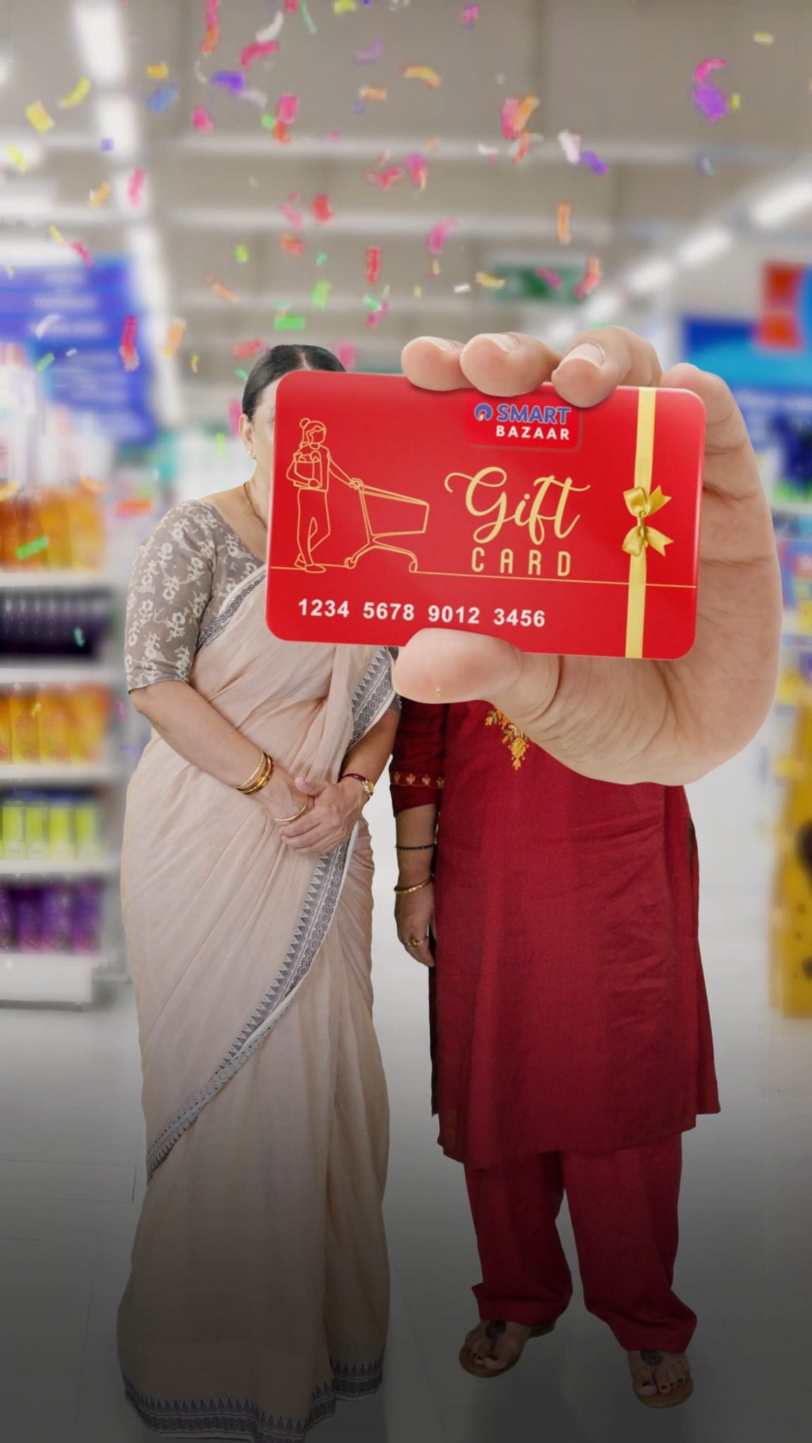 Har kisi ki pasand alag, toh gift bhi ho unki choice ka Apno ko SMART Bazaar Gift Card do aur banao gifting smarter
