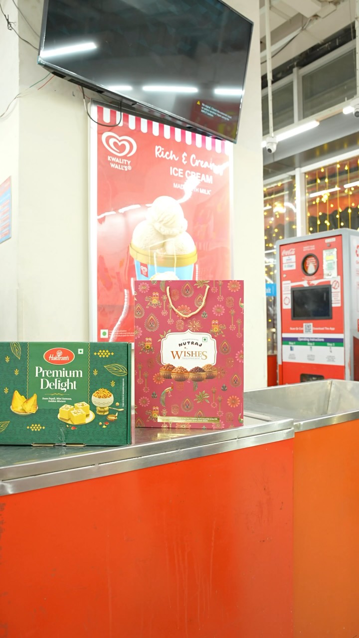 Arre, gifts ki toli toh khud hi cart mein aa gayi Iss Diwali, apno ke liye gifts lene aur dher saari bachat karne aaiye SMA...