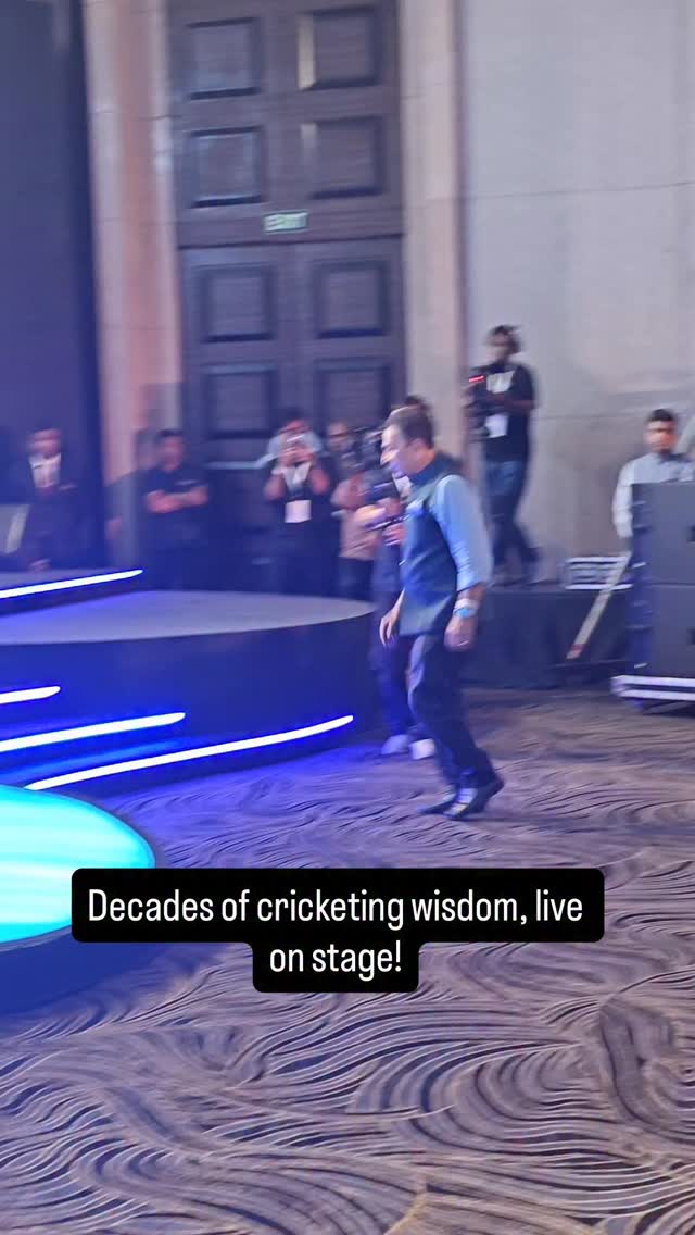 Bringing years of cricketing wisdom and the highest standards to the CCR awards, Mr. Sunil Gavaskar, addresses the audience