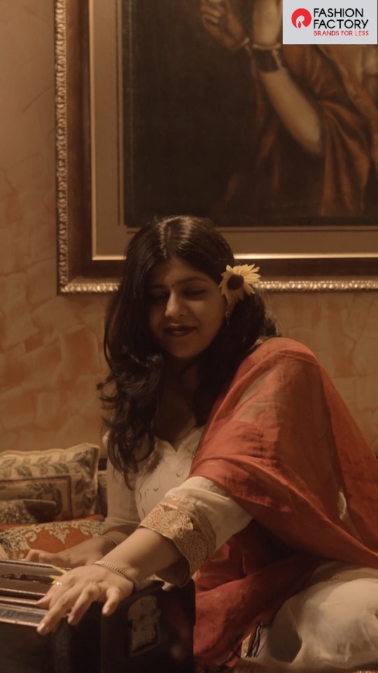 This Raja Parba, shop like a queen with deals