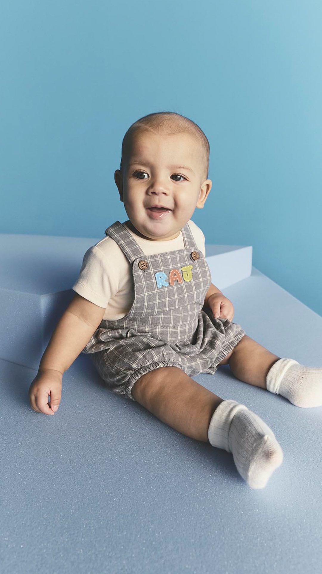 From name to smile Step into our booth and watch your favourite picks transform into personalised treasures, moments made m...