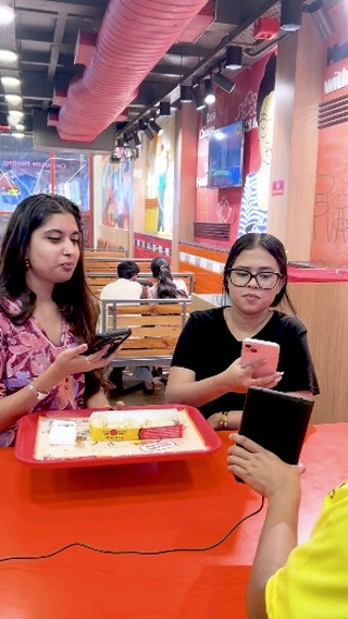 Who can resist a momo staring back . . . . wowmomo trend funnyreels fyp foryoupage foryou explore