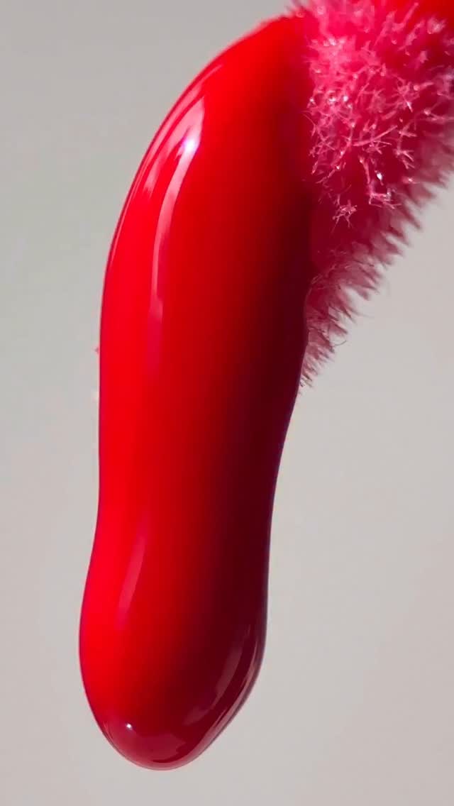 Shines like glass. Feels like Air. maclipglassair maccosmeticsindia