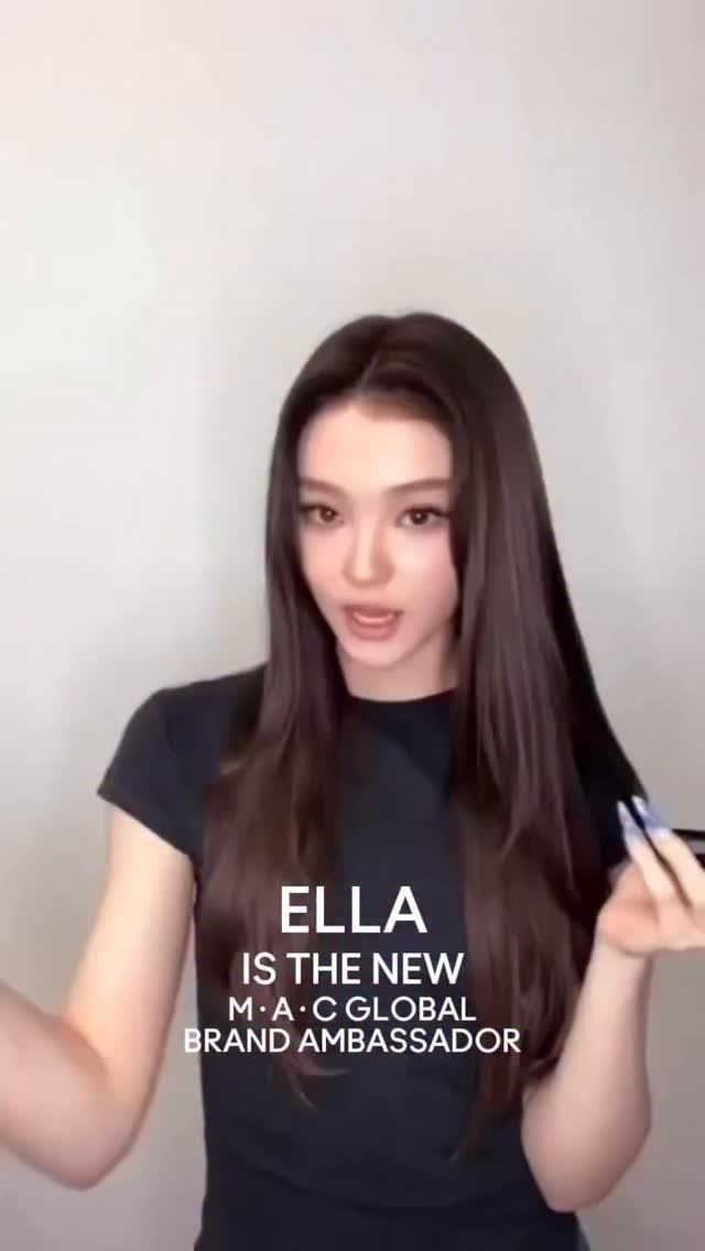  New M.A.C Girl Alert Global Brand Ambassador ELLA from meovv only wears M.A