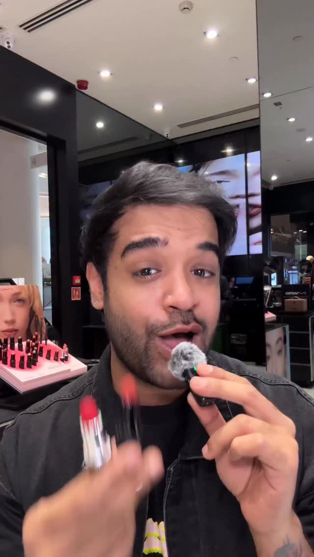 Sharp precision or a soft focus Decide the mood. Go high definition with the silky matte impact of M.A