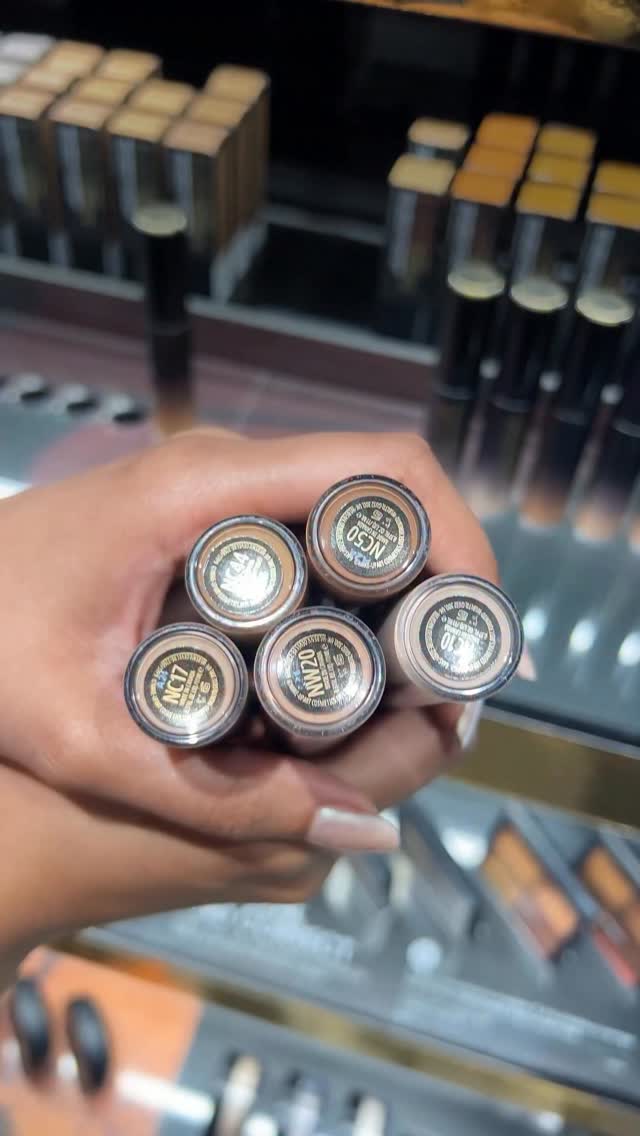 24 Hours. Zero Crease From deep to fair, the lifted look is never optional