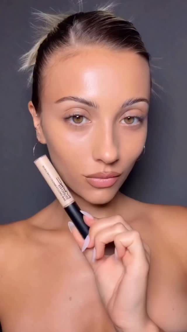Highlight contour the secret to good glam. Get a natural lifted look in seconds with M.A