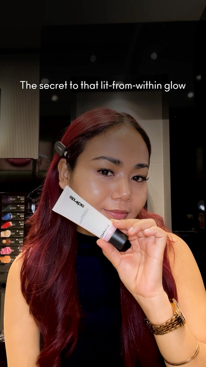If you love natural radiance, try layering your Strobe Cream right before your foundation The two formulas melt togethe...