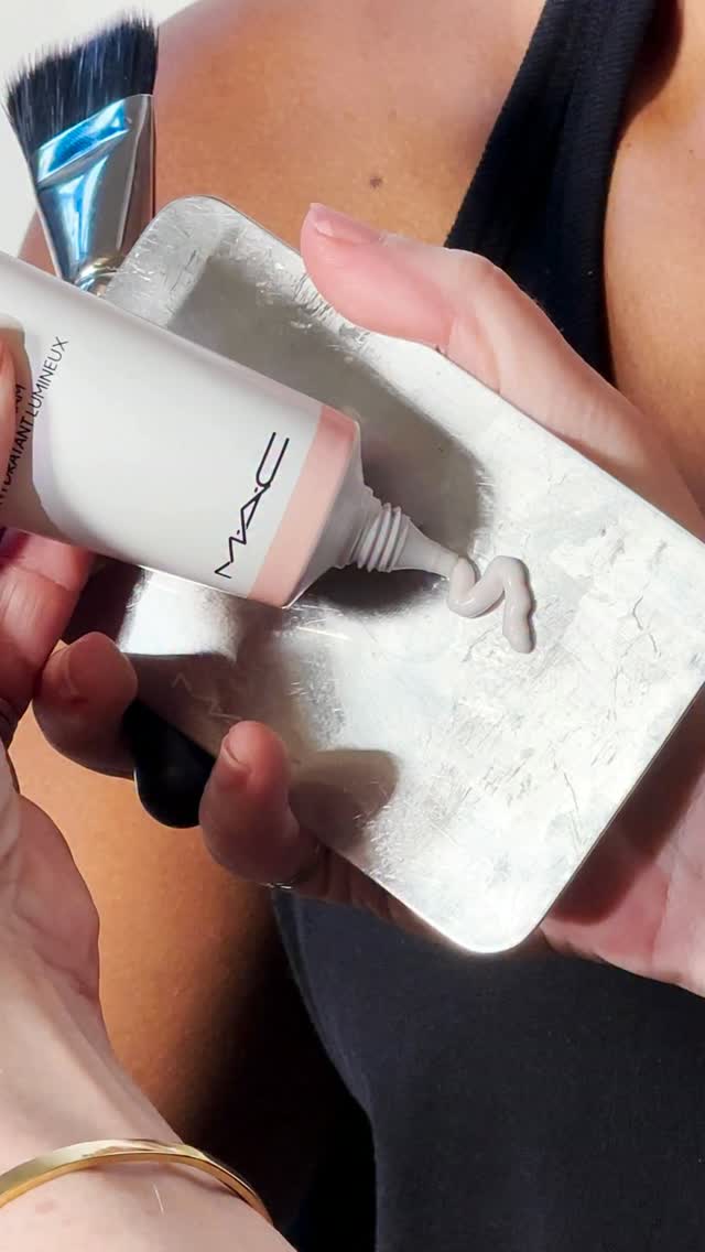 We wanna Strobe everywhere with you No, really. Strobe Cream is made to glow wherever you glow
