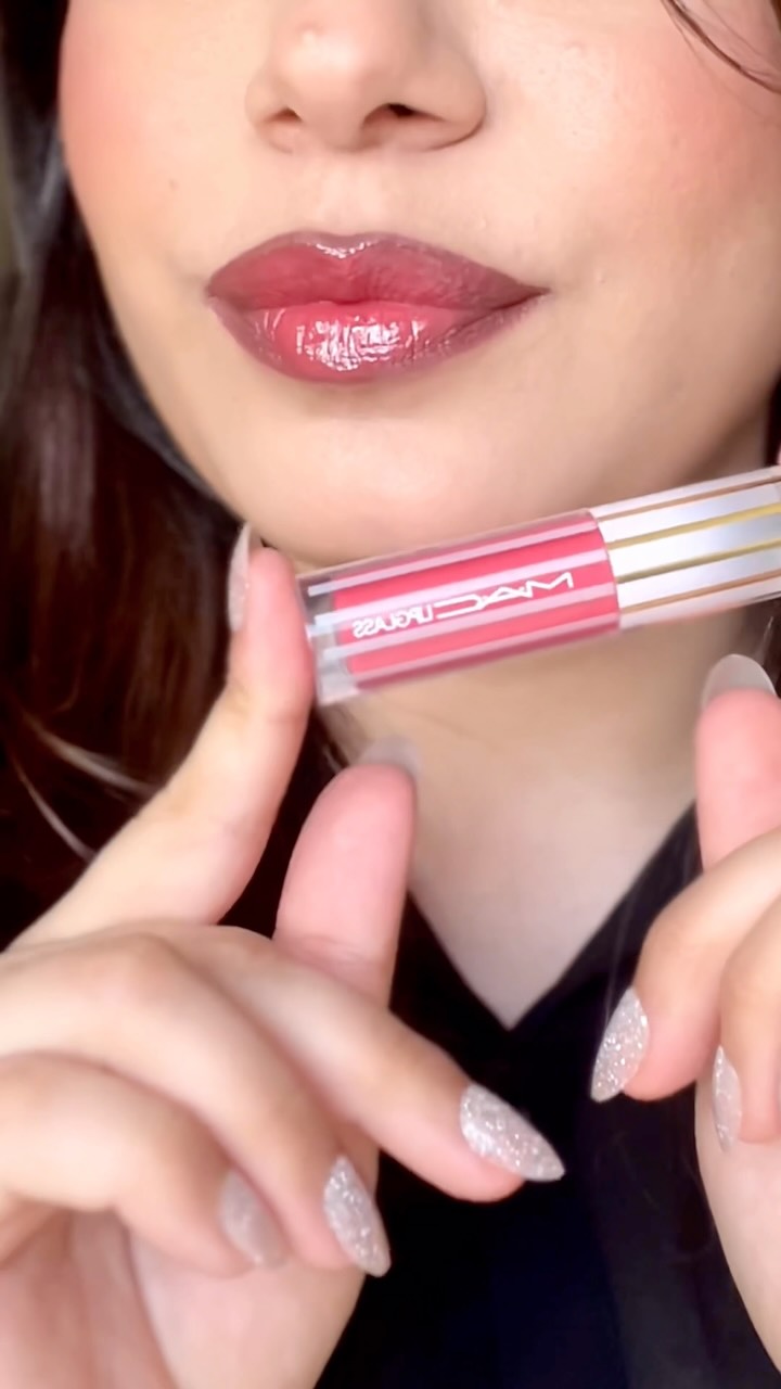 This combo is for the days you want to look completely put together with a hint of gloss on top Its sharp, its glazed...