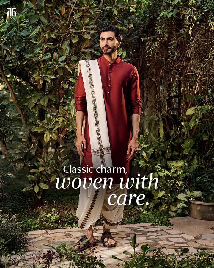 A South Indian classic, reimaginied with a touch of elegance. The red adds festivity, while the white keeps it rooted
