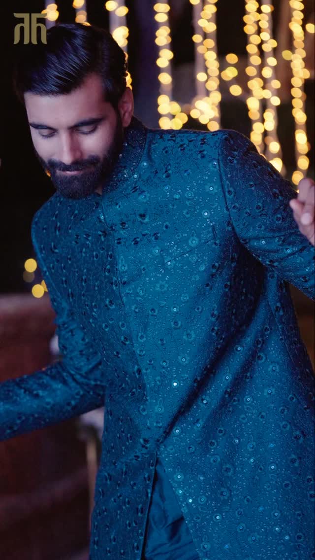 A night that quietly commands attention. In Tasva, every detail shines through