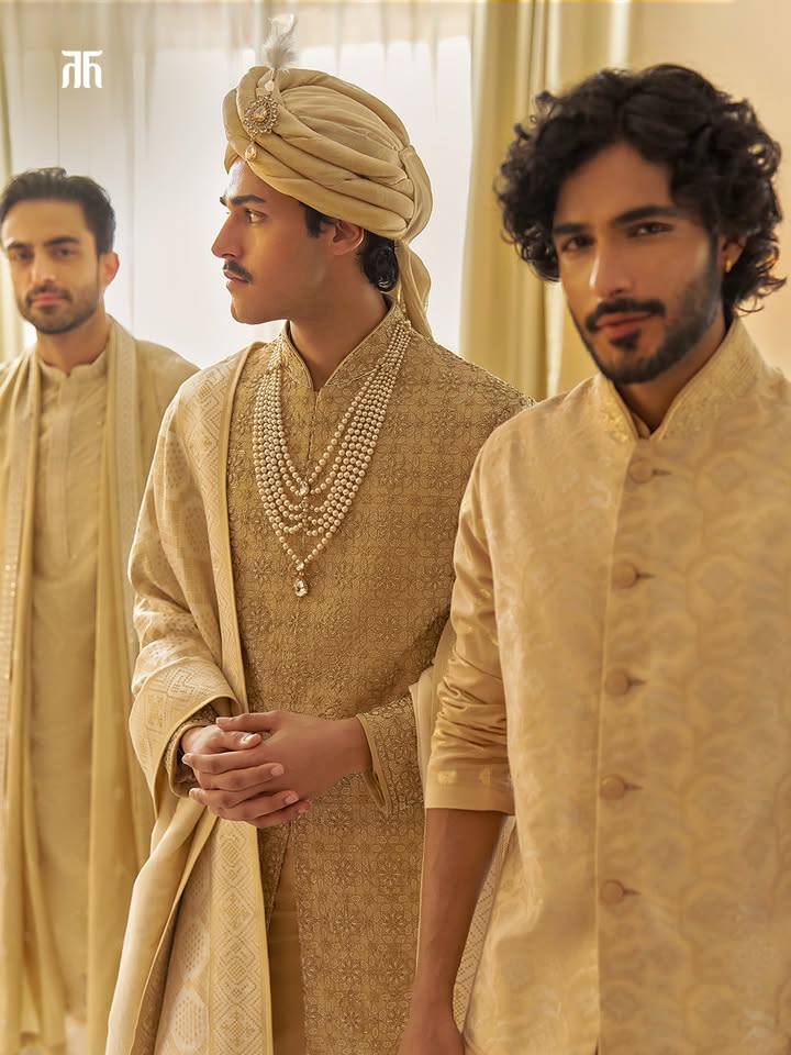 Make your wedding day unforgettable with the perfect style for you and your crew