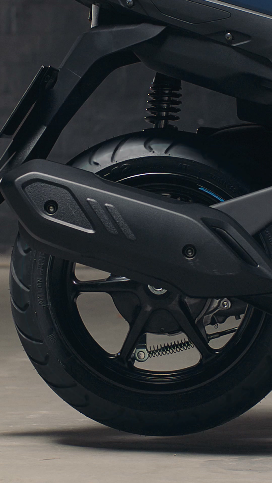 Practical features for riders who like to do things their way. PlayYourWay MioGearS YamahaPH Learn more https www
