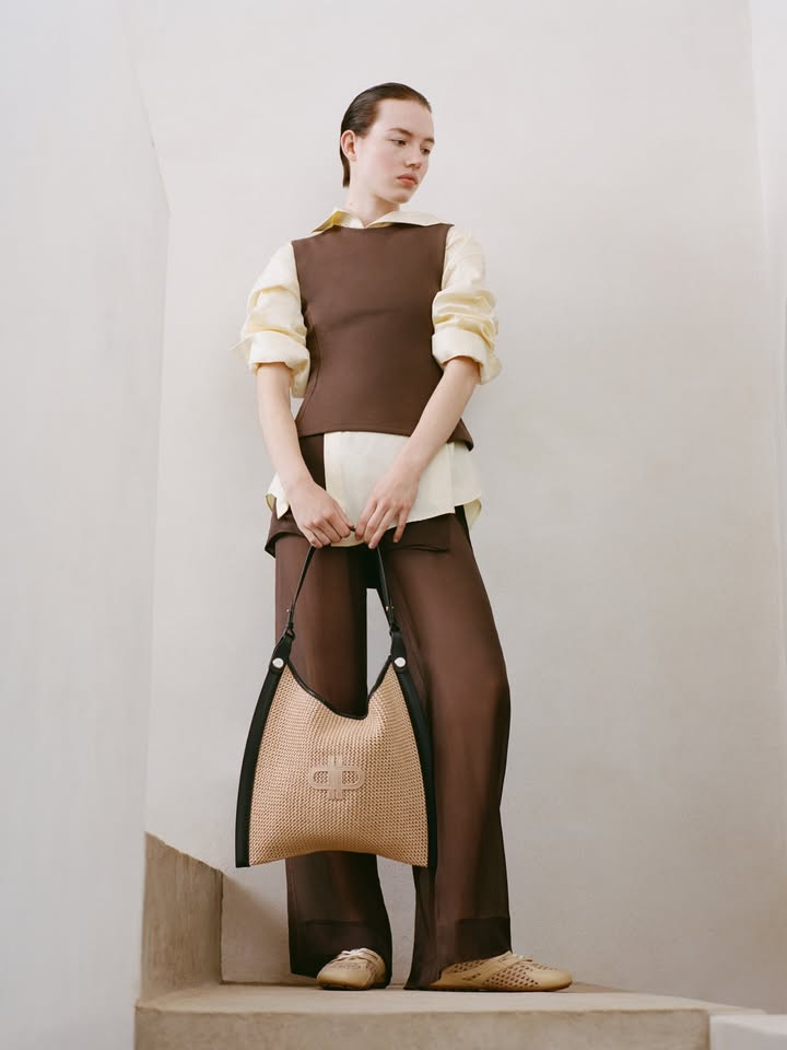 Giao thoa gi a s thanh l ch c ng t nh th c ti n, t i Icon Raffia v gi y Novo Eclipse l i ... ...